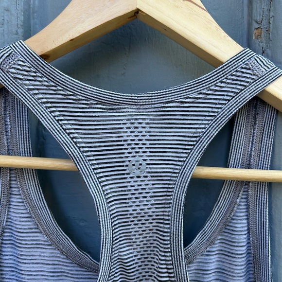 Lululemon swiftly black and white striped tank, size 2 - Picture 6 of 11